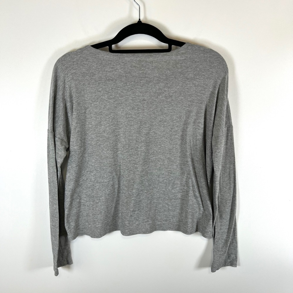 BEYOND YOGA‎ Long Sleeve Athleisure Top Heathered Gray Shirt Women's S - Picture 7 of 7